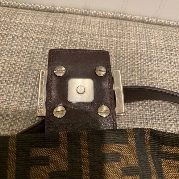 Authentic Fendi Zucca FF Baguette Shoulder Handbag Purse & Dust Bag Pre-owned - Picture 10 of 14